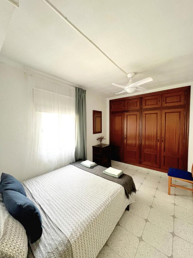 Holiday&Vacations Apartment On The Beach Валенсия Экстерьер фото